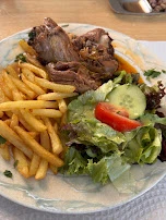 Lamm Im Backofen Mit Pommes Und Salat